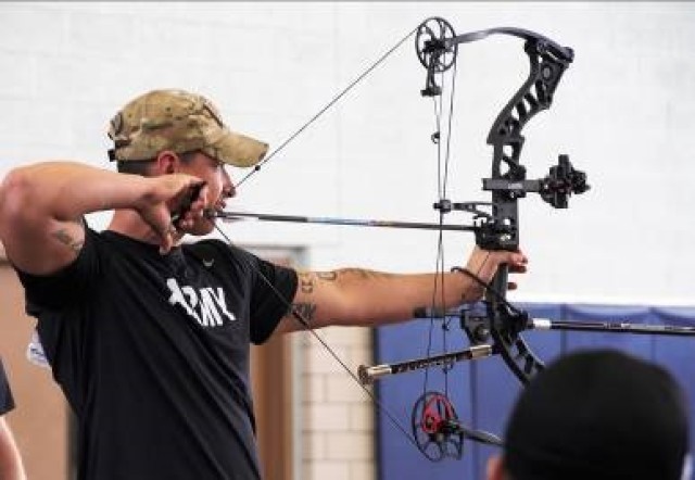 Soldiers, veterans on target at 2018 Army Trials archery competition