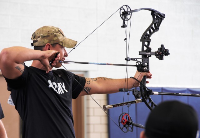 Soldiers, veterans on target at 2018 Army Trials archery competition