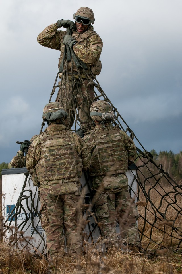 U.S. Army Europe: 299th BSB Sling Load Training