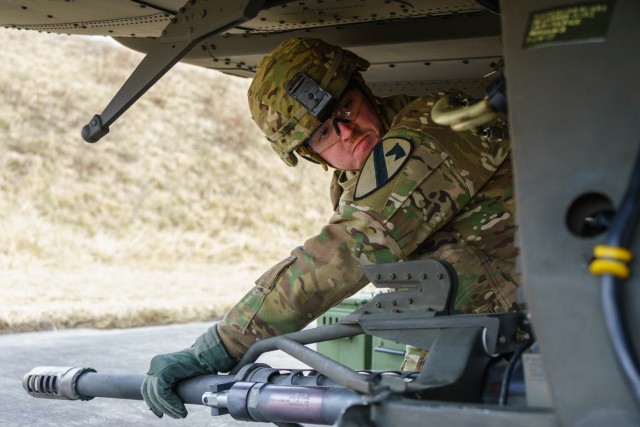 1-227 ARB maintainers arm Apaches