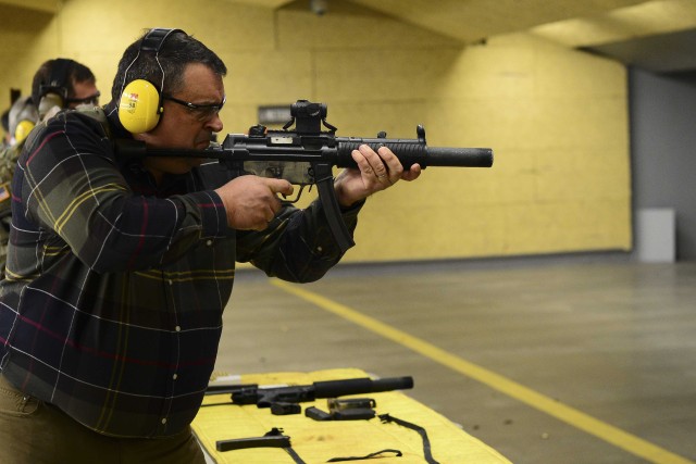 Business Executives for National Security visit Screaming Eagles, achieve 101st first