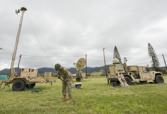 Hawaii brigade puts lighter WIN-T system through its paces