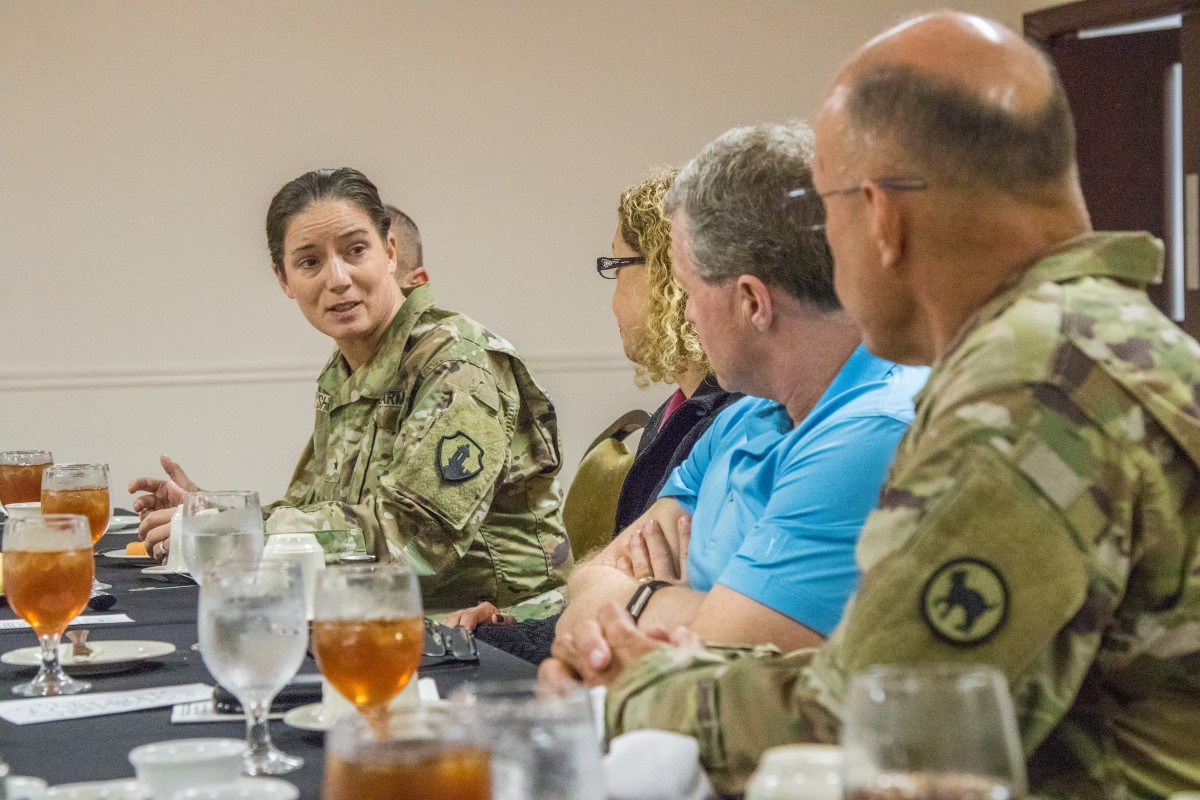 Federal Legislators Review U.S. Army Reserve-Puerto Rico's Recovery ...