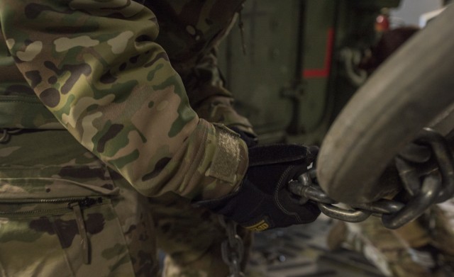 Airmen, Soldiers conquer subzero temps during Arctic Pegasus