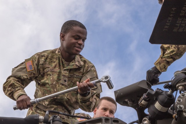 Earthquake Stricken, Gold Bar Driven Soldier receives Green to Gold Scholarship