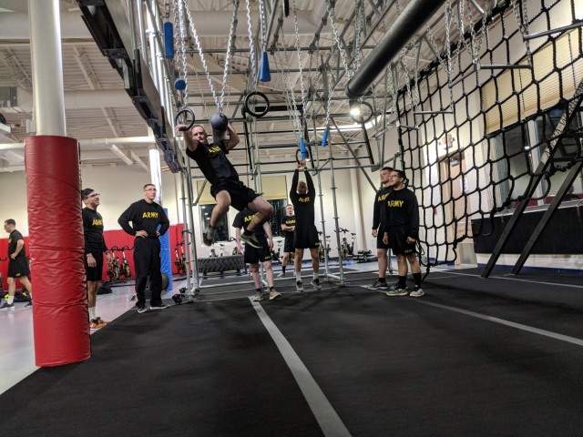 Fort Drum Soldiers get a grip on new functional fitness rig