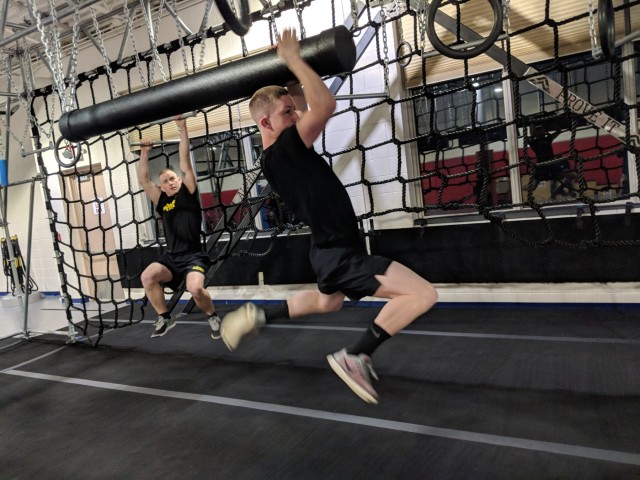 Fort Drum Soldiers get a grip on new functional fitness rig