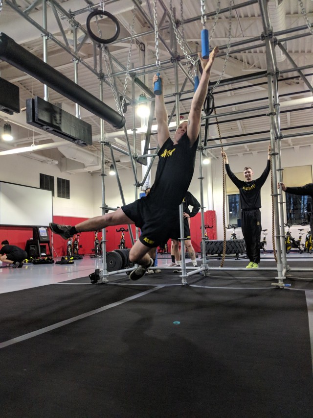 Fort Drum Soldiers get a grip on new functional fitness rig