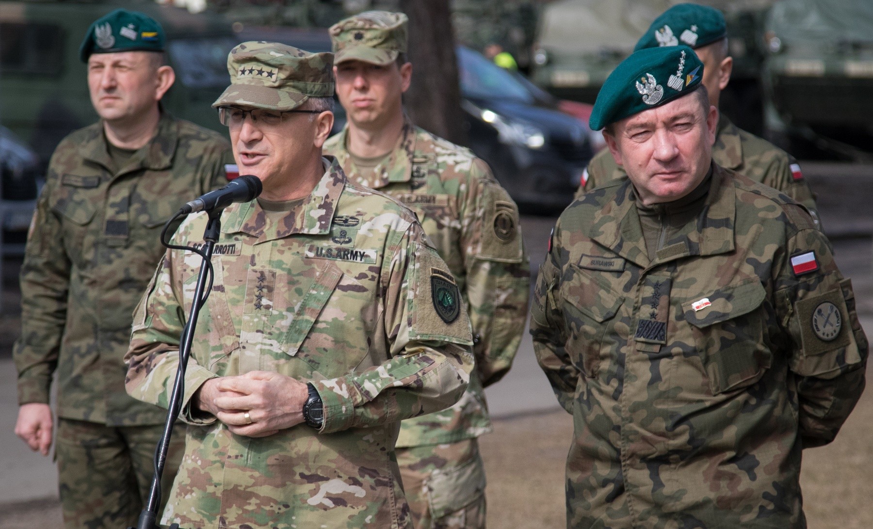 Saceur Commander Visits Battle Group Poland 