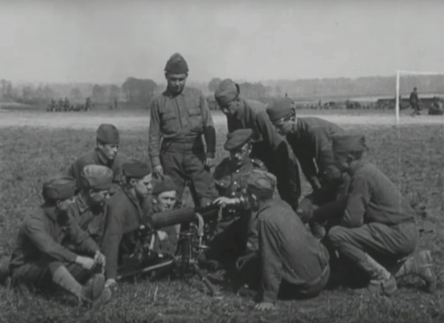 77th Division troops, New York City draftees, trained with British Army in 1918