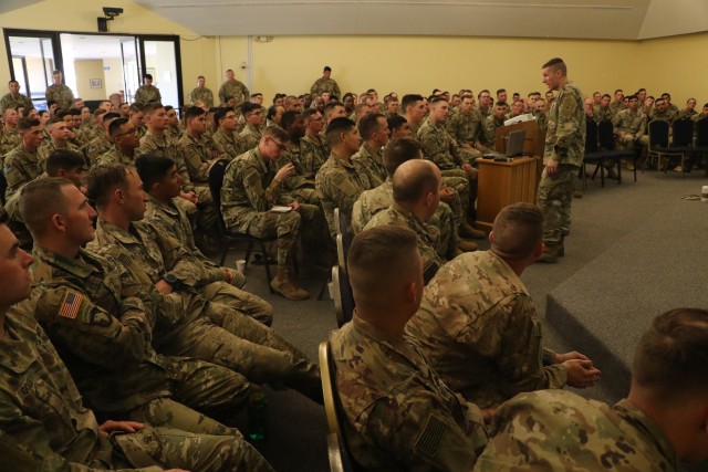 SMA Dailey visits "Raider" brigade