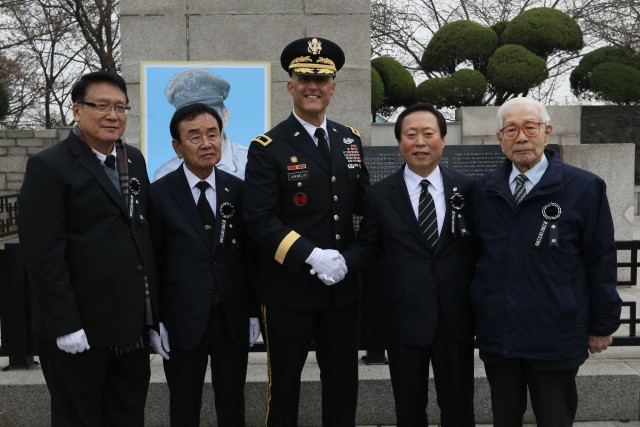 BG Andrew J. Juknelis attends at the 54th Memorial Ceremony for Gen. Douglas MacArthur