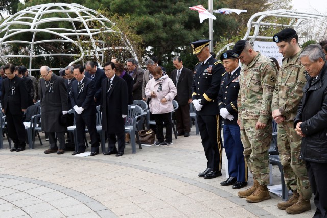 BG Andrew J. Juknelis attends at the 54th Memorial Ceremony for Gen. Douglas MacArthur
