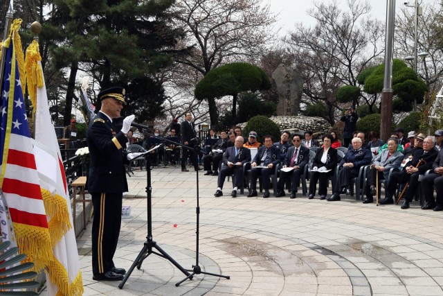BG Andrew J. Juknelis attends at the 54th Memorial Ceremony for Gen. Douglas MacArthur