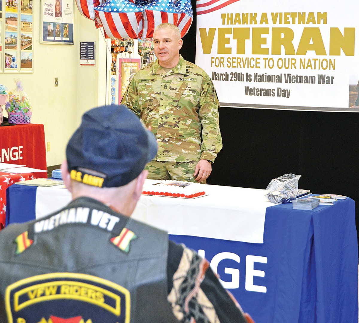 Fort Riley, Kansas, honors Vietnam vets, loved ones Article The