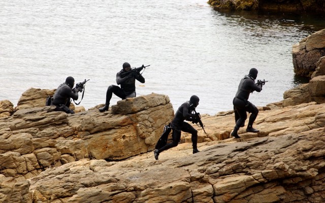 Navy Seals, Feeding the Warfighter