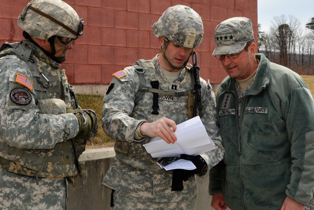 NGB Chief Lengyel meets with Pa. Guard Soldiers and Airmen | Article ...