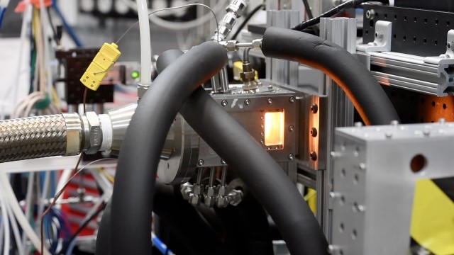 Army researchers conduct first-ever combustion experiment with X-rays