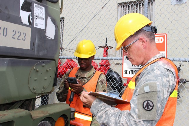 599th partners with 931st ETOE for offload