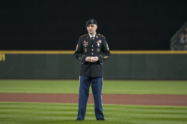 Mariners host Salute to Armed Forces Night