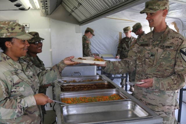 Wagonmasters hone skills in field food service competition