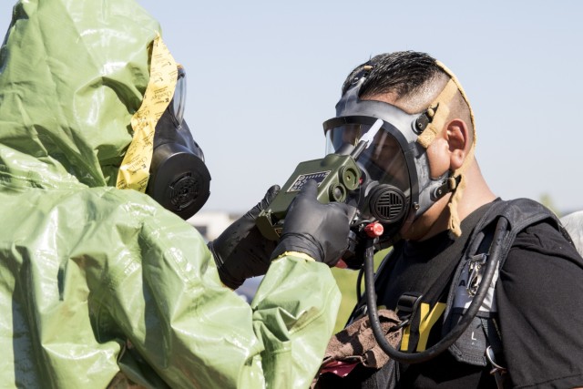 U.S. Army Reserve Soldiers achieve CBRN readiness with Dugway Mobile Training Team, Special Forces