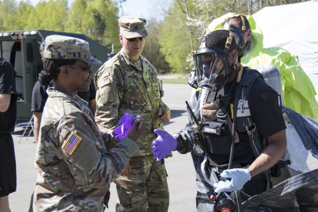 U.S. Army Reserve Soldiers achieve CBRN readiness with Dugway Mobile Training Team, Special Forces