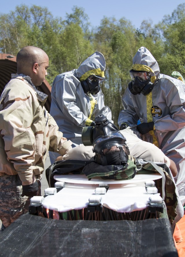 U.S. Army Reserve Soldiers achieve CBRN readiness with Dugway Mobile Training Team, Special Forces