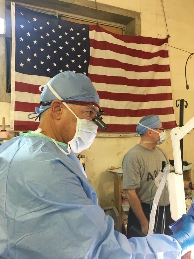 Army Reserve surgeon helps healthcare recruiters tackle physician shortages D