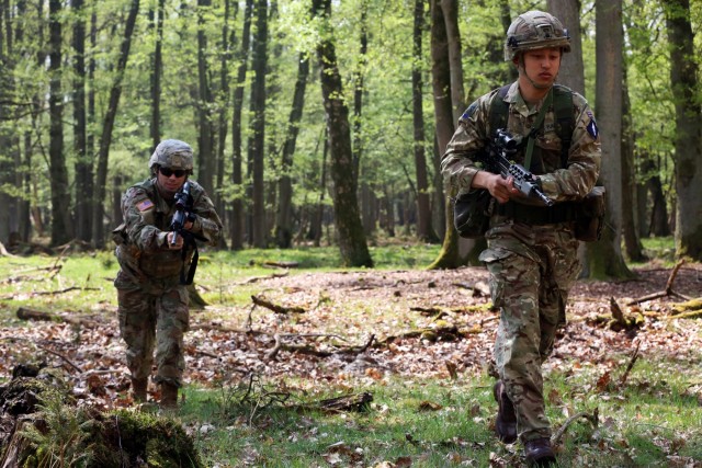US, British Army Signal Soldiers exercise technical, tactical interoperability at Stoney Run