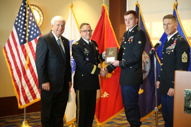 Army Specialist recognized for community service