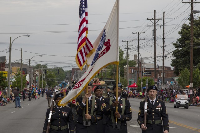 Fort Knox Soldiers commemorate centennial in Pegasus Parade