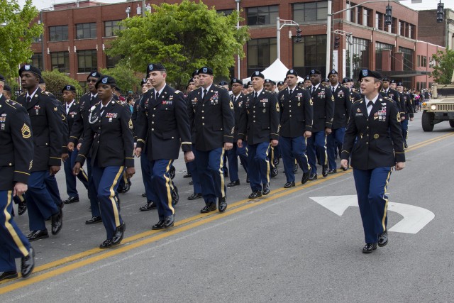 Fort Knox Soldiers commemorate centennial in Pegasus Parade