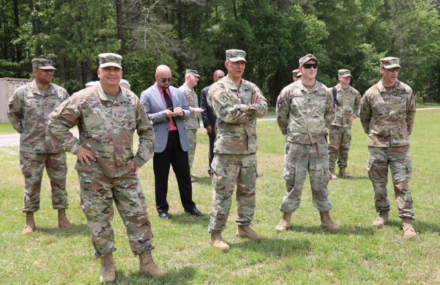 TRADOC CG visits CASCOM schools