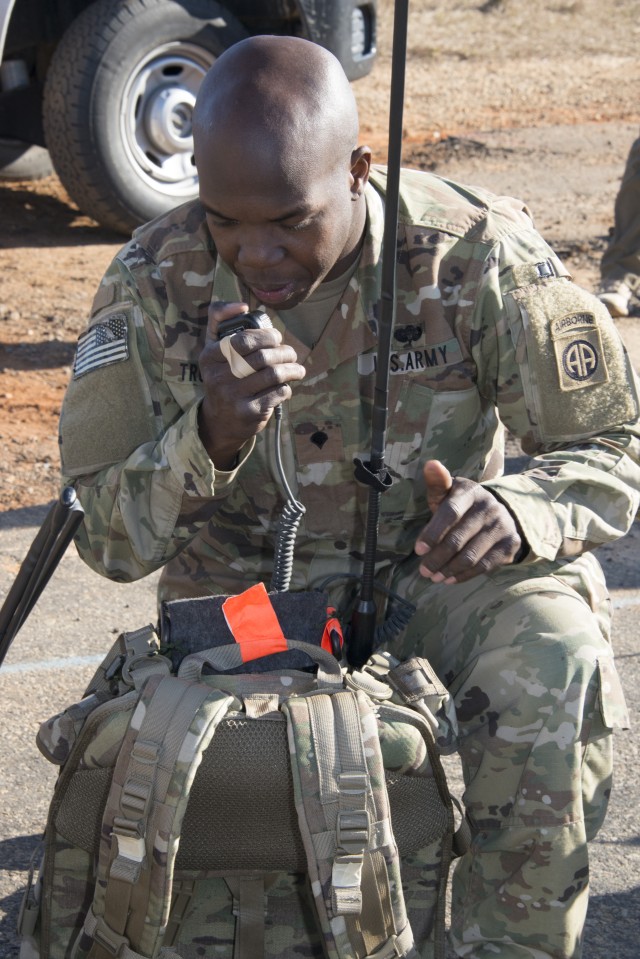 Airborne test NCOs mitigate risk for new Radio Rucksack design