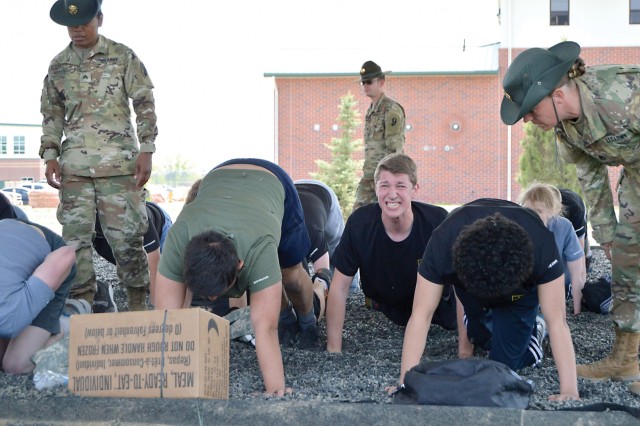 Future Soldiers get glimpse of basic training