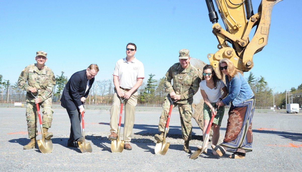 Fort Drum senior leaders break ground on new Express shop Article