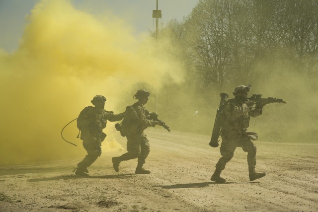 Germany-based Stryker Infantry units train on upgrades during operational test