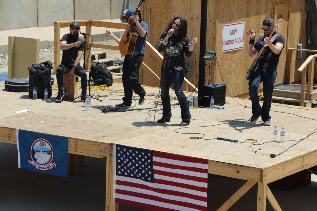 Rachel Lipsky Band visits deployed Soldiers