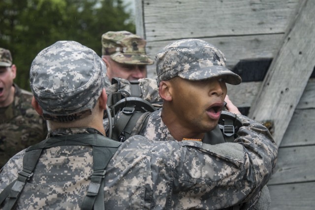 Two New York City Soldiers win Army National Guard Northeast Region Best Warrior event
