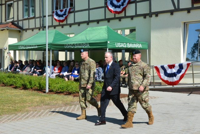 Col. Varney relinquishes command at U.S. Army Garrison Bavaria