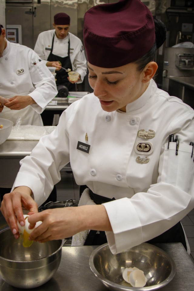 82nd Airborne Division Young Chefs Heat Up the Competition