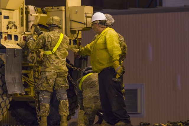 Fort Drum civilian workforce assists 2BCT Soldiers with rapid deployment exercise