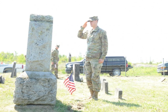 10th Mountain Division (LI) Soldiers honor Memorial Day tradition with flag-planting at cemeteries