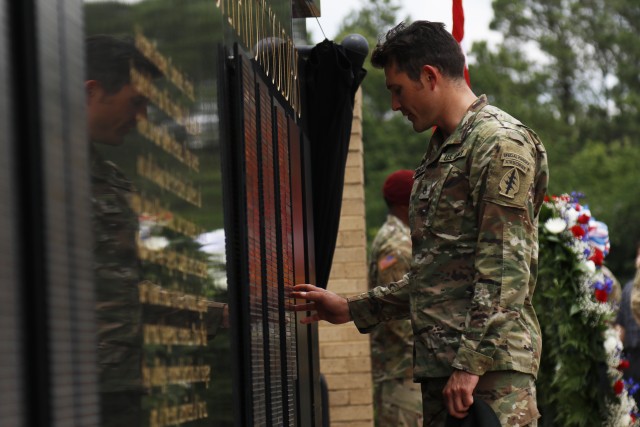 USASOC remembers fallen with outdoor ceremony