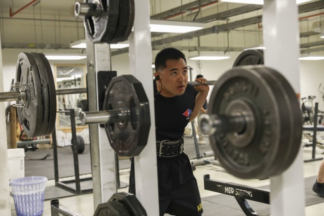 Soldier earns a spot in 1,000-pound club