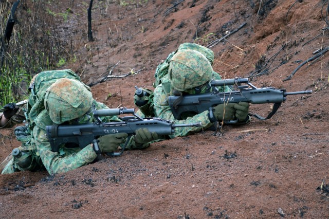 US, Singapore troops continue Tiger Balm 18 live fire exercise