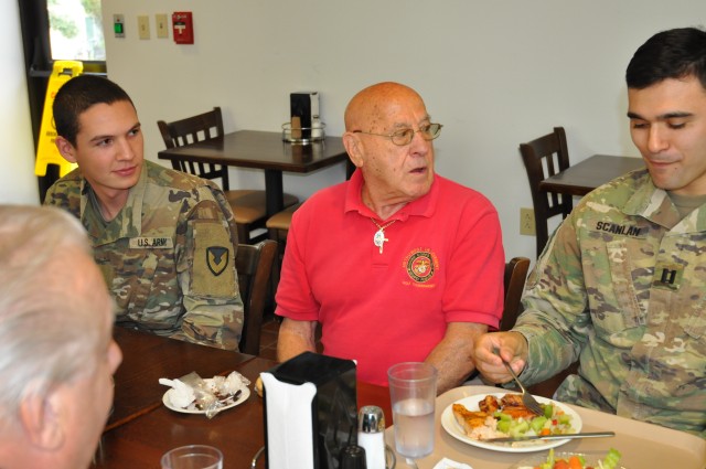 Veterans dine and share