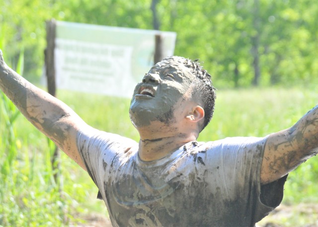 BOSS Soldiers invite Fort Drum community to play dirty at the Mountain Mudder
