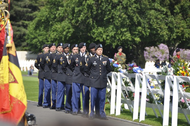 Benelux service members attend Memorial Day ceremony